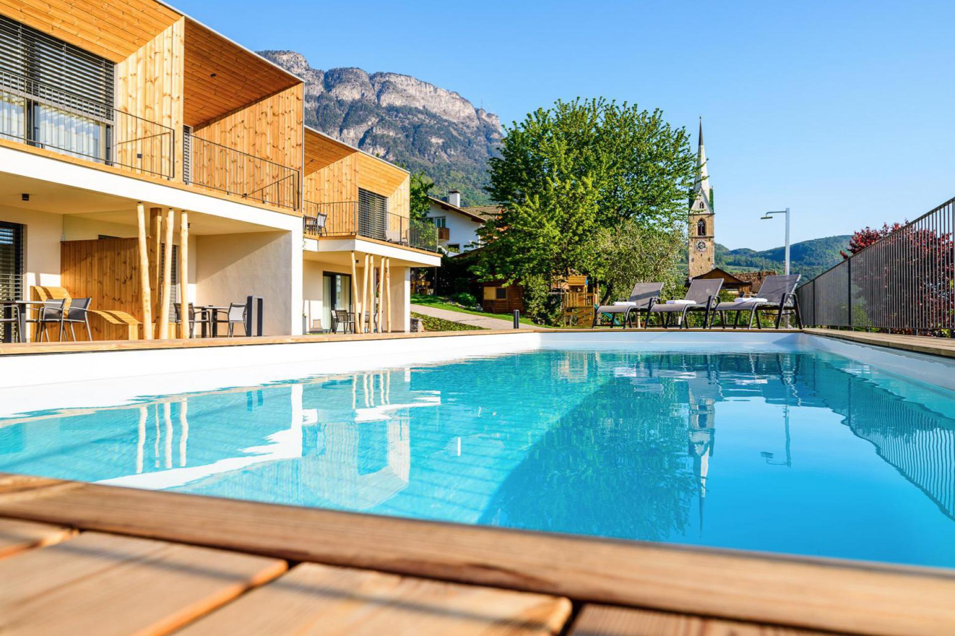 Charming agriturismo between apple trees and vineyards