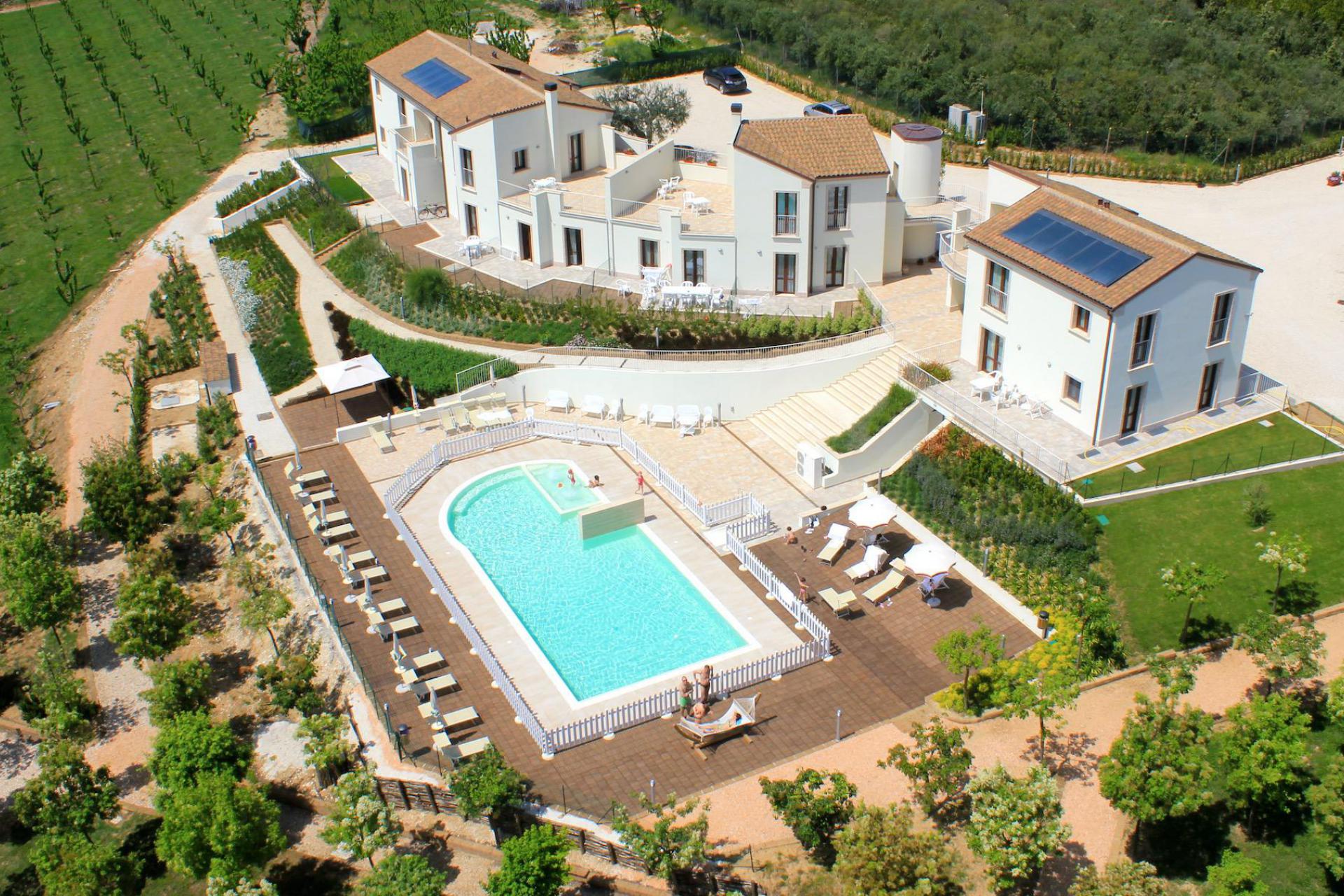 Child-friendly agriturismo Marche with sea view