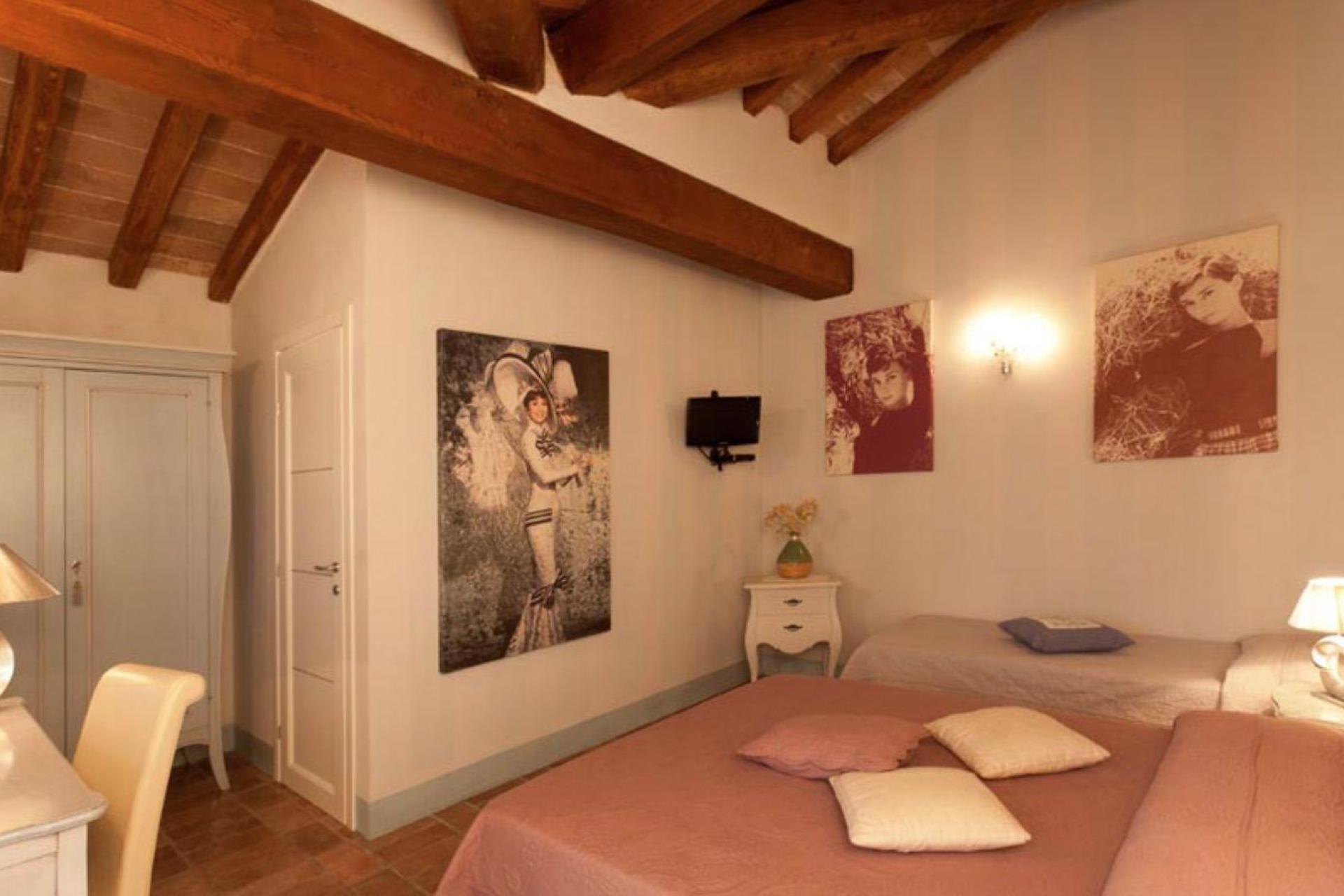 Romantic agriturismo Tuscany in the hills near the sea