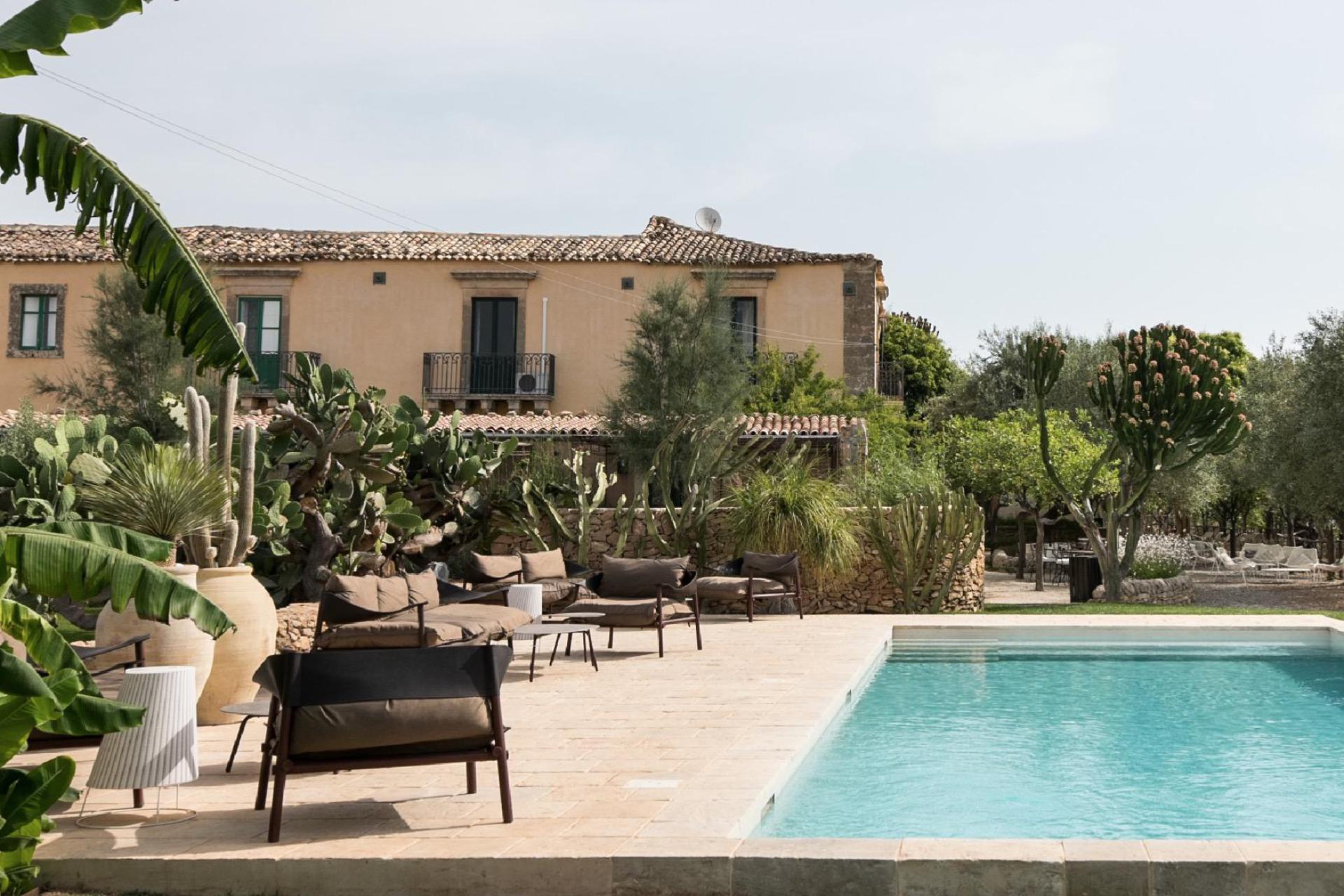 Agriturismo near the sea with luxurious rooms