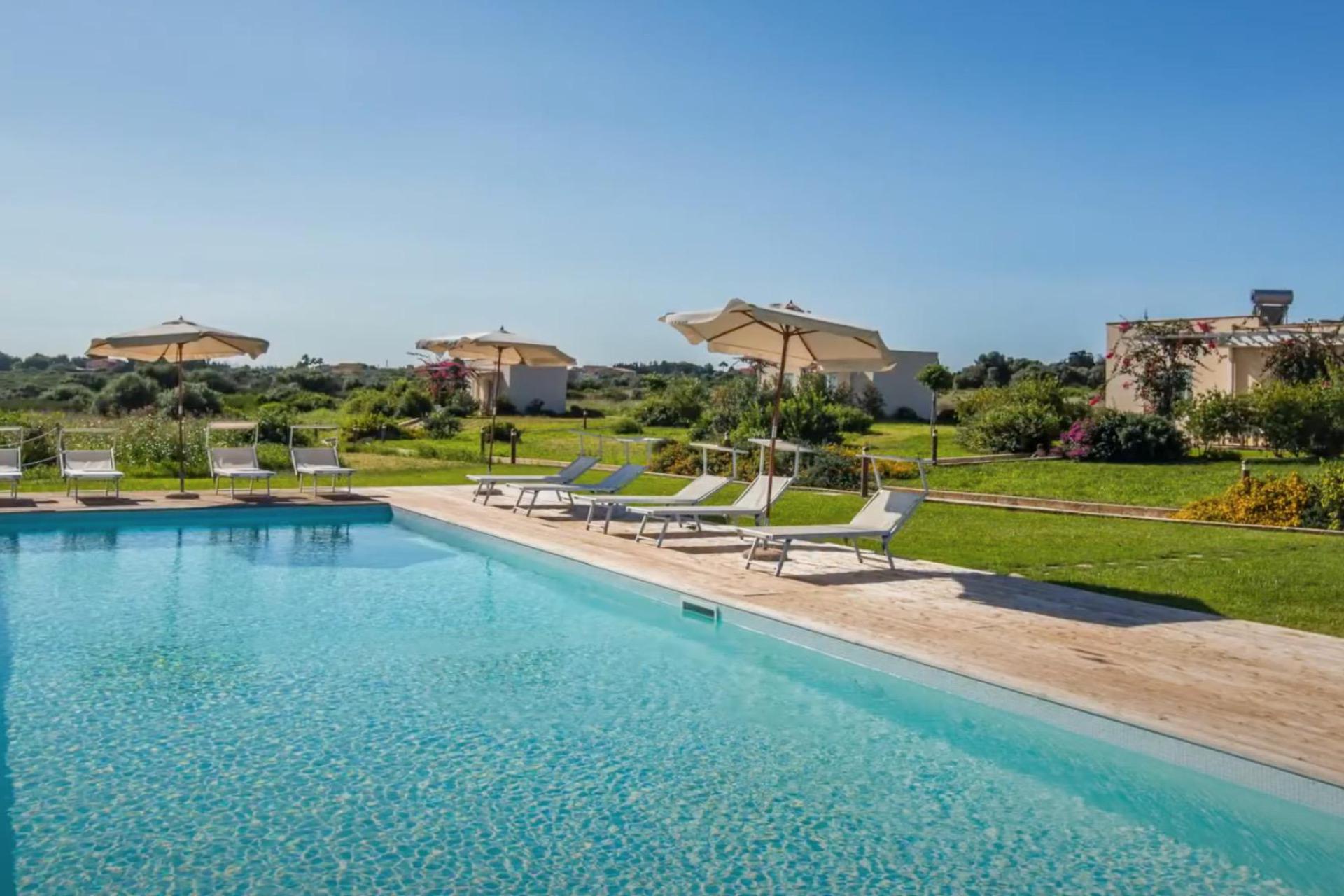 Cottages in a beautiful spot by the sea near Siracusa