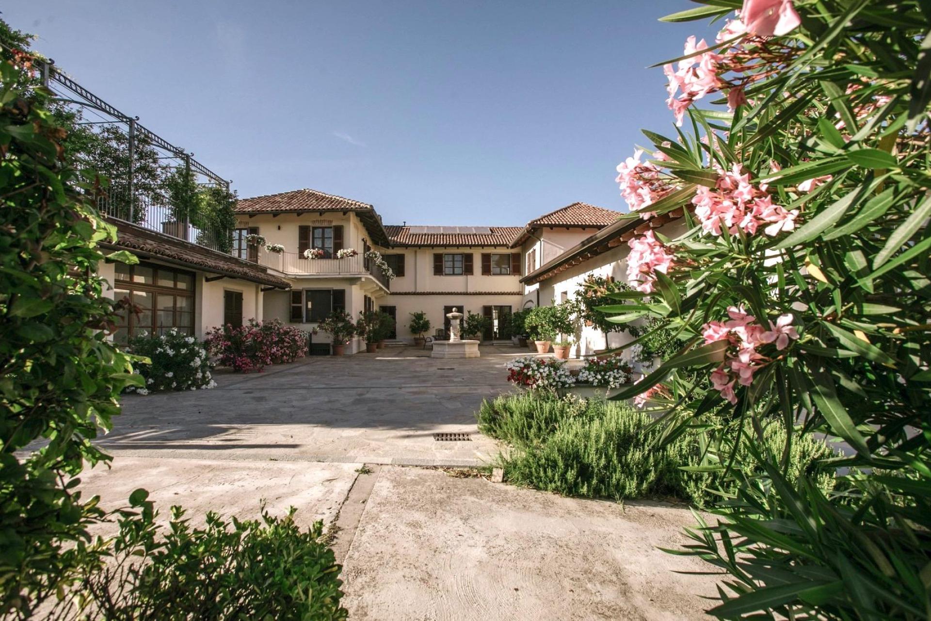 Agriturismo - Farmhouse and winery in the Piedmont hills