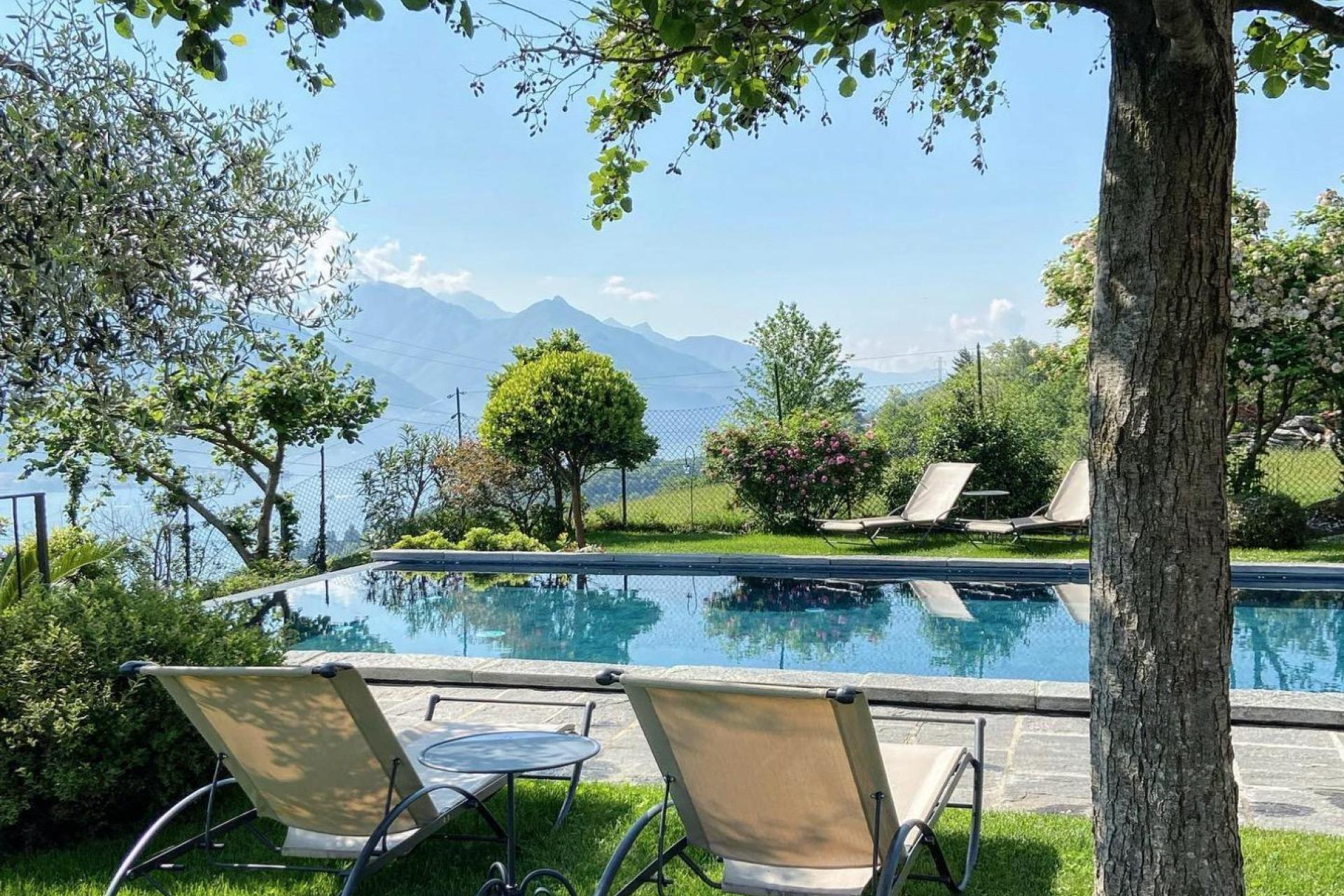 Luxury agriturismo with pool overlooking Lake Como!