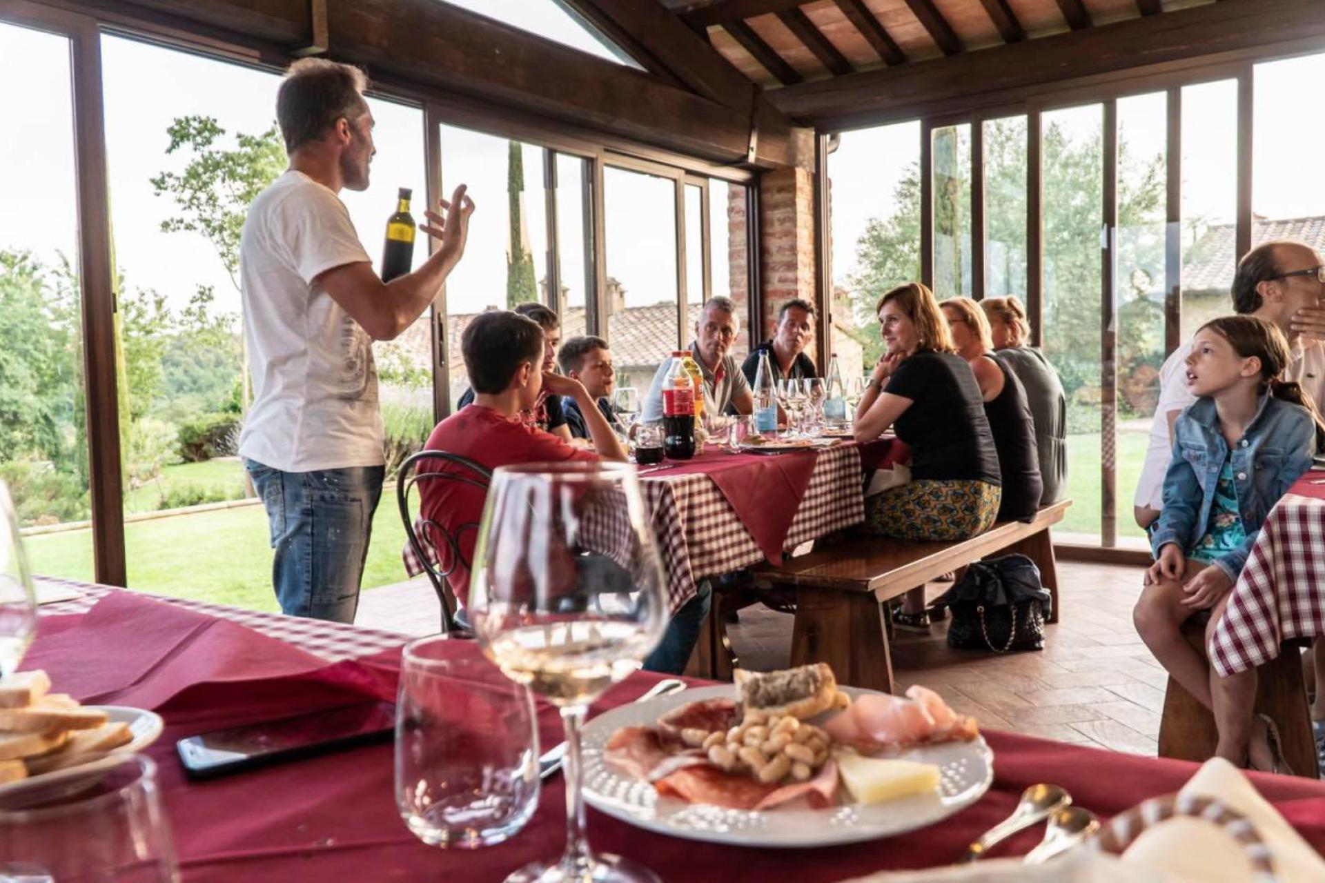 Agriturismo op loopafstand van een dorpje tussen Umbrië en Toscane